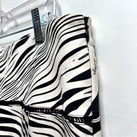 🦓 Worthington box pleat skirt, zebra stripe pattern, zipper on side, lined - Picture 6 of 11
